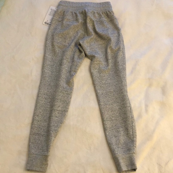 NWT Lululemon Warm Down Jogger Bubble Dot - Picture 5 of 5